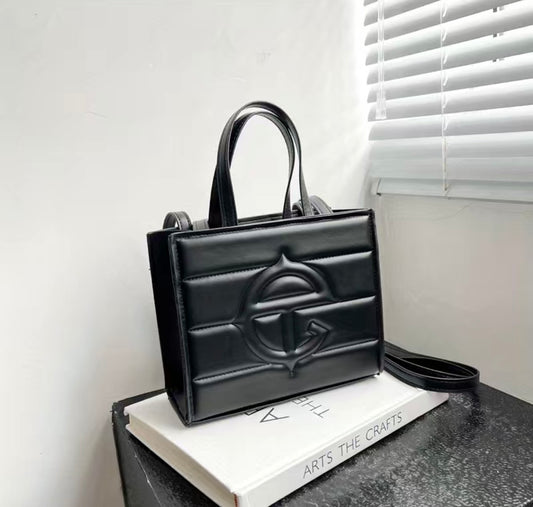 The Trendy Tote